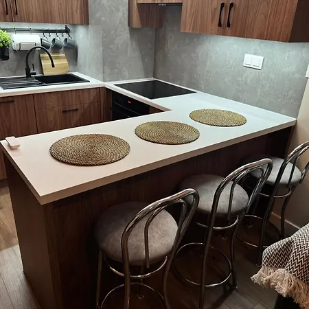 Nowy Apartament Krolowej Jadwigi Darmowe Miejsce W Hali Garazowej