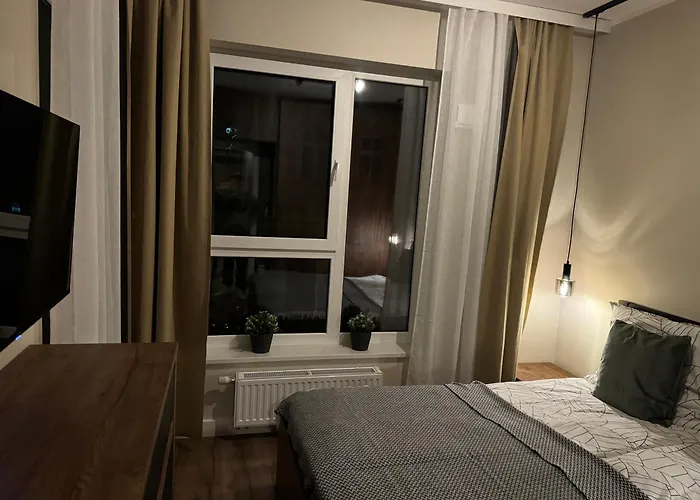 Nowy Krolowej Jadwigi 14 *