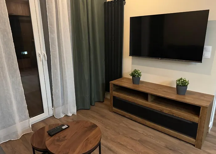 Nowy Krolowej Jadwigi 14 *